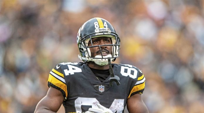 Antonio Brown es detenido por conducir a exceso de velocidad
