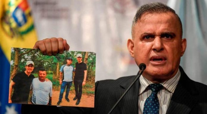 Abren investigación contra Juan Guaidó por fotos con ‘narcos’ colombianos