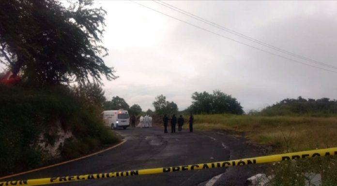 Localizan 2 cuerpos decapitados en la México-Acapulco