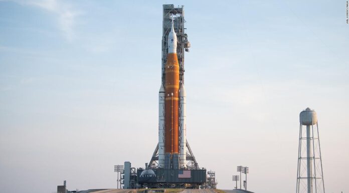 La misión Espacial Artemis I es pospuesta de nueva cuenta de acuerdo con un comunicado compartido por la NASA la mañana de este sábado, esto debido a una fuga de hidrógeno en el tanque del cohete.