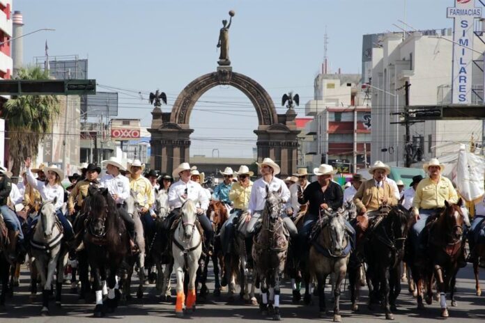 Cabalgata por el 426 Aniversario de la fundación de Monterrey