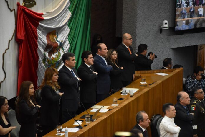 Congreso de Nuevo León arranca segundo periodo de sesiones con el informe de la Diputada y Ex directora de la Mesa Directiva Ivonne Álvarez, siendo relevada por Mauro Guerra.