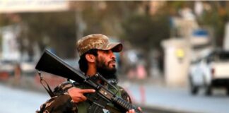 Mueren 7 personas tras la explosión de una Mezquita en Kabul.