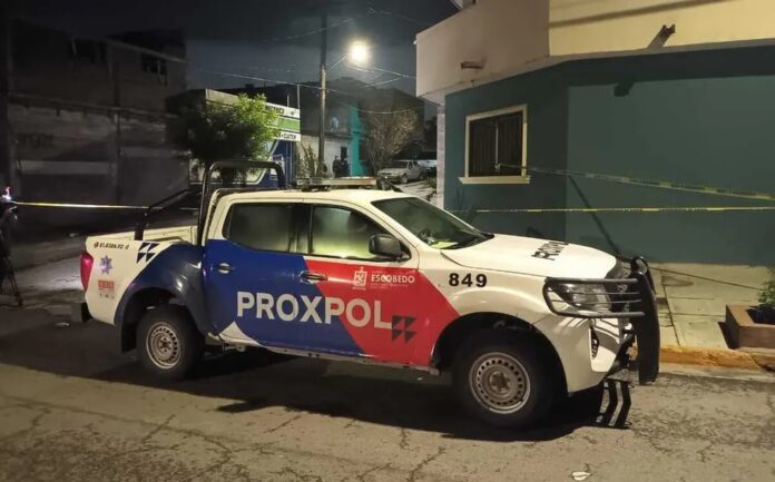 Asesinan a balazos a dos personas en Escobedo Nuevo León.