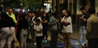 Sismo en Michoacán se resiente en México con una magnitud de 6.9 siendo una réplica del temblor del lunes.