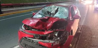 Muere hombre arrollado en Morones Prieto por un automóvil y un tráiler.