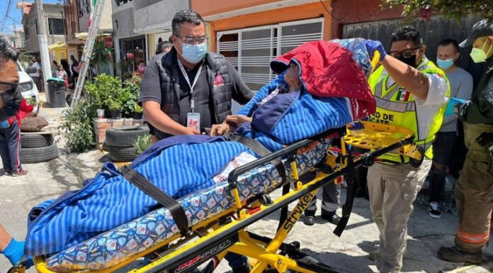La mujer presentaba deshidratación, desorientación y otros padecimientos debido a la falta de nutrientes en su organismo.