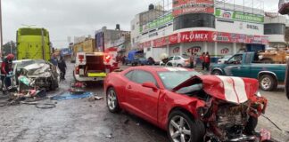 YouTuber queda hospitalizado y seis personas pierden la vida en accidente en la Carretera Atlacomulco-Acambay.