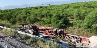 Conductor de tráiler pierde la vida en Cadereyta