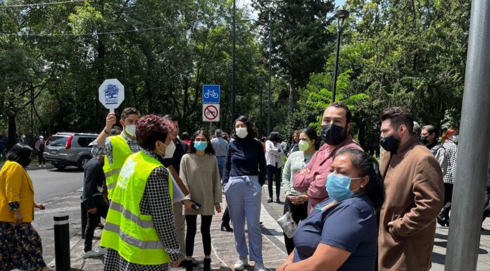 Sismo de 7.4 en Michoacán se siente en CdMx y pone a las autoridades en alerta.