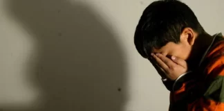 El hombre fue identificado como padrastro del menor que contaba con cuatro años de edad y presuntamente se le había dado a ingerir bebidas embriagantes.