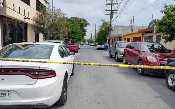 Apodaca presencia el asesinato de un hombre en la colonia Los Fresnos esta mañana.