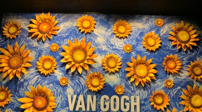 “VAN GOGH THE IMMERSIVE EXPERIENCE”,