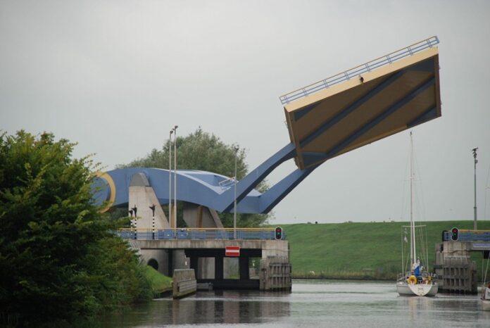 Puente elevadizo volador