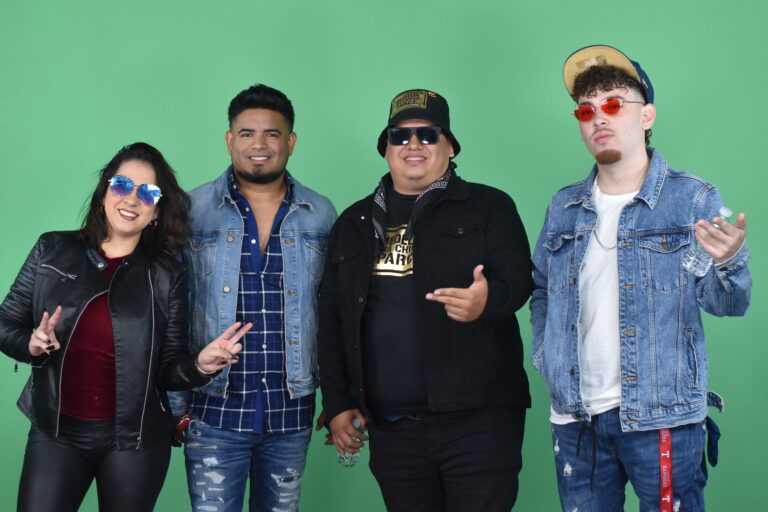 Los Kombolokos y Rosse