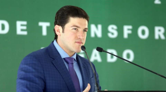 El gobernador aprovechó para declarar que los homicidios en el estado van 'a la baja'.