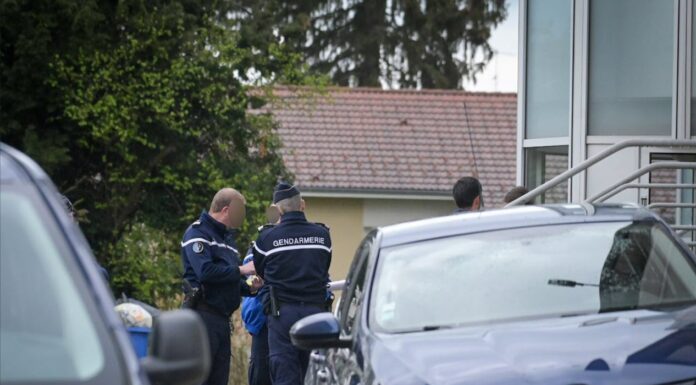 La niña de apenas 5 años fue encontrada sin signos vitales y desnuda en una bolsa de basura.