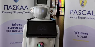 Robot constuido con ayuda de la I.A.