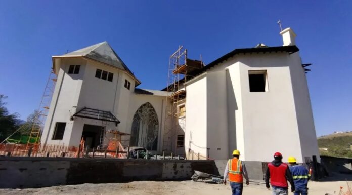 "La Milarca" en construcción.