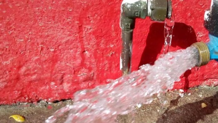 Fuga de agua por robo de medidores