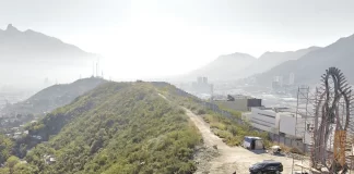 Construcción en Cerro de la Loma Larga