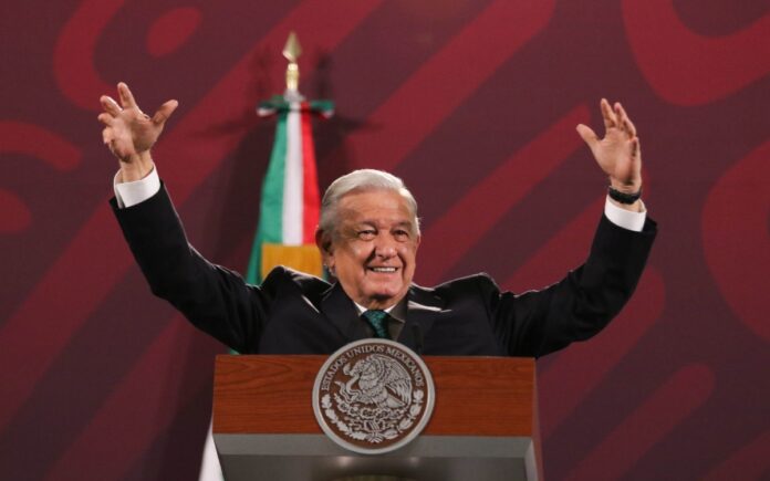 AMLO expresa su opinión sobre los corridos tumbados