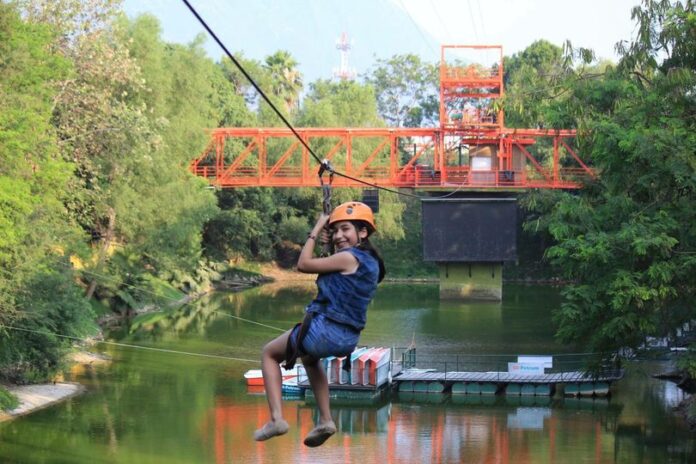 Niño cae de la tirolesa en Parque Expedición Amazonia