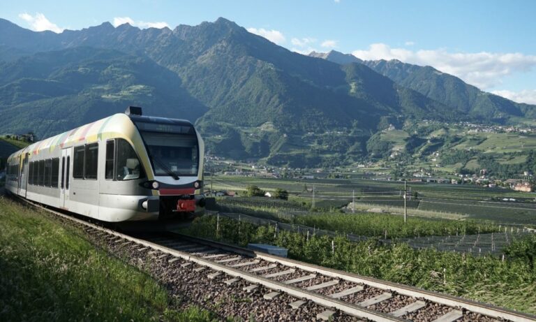Tren suburbano comenzará construcción este año.