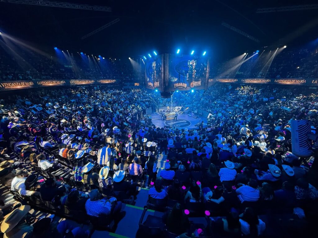 Palomazo Norteño logra sold out en el Domo Care con noche de leyendas