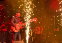 Los Herederos de Nuevo León celebraron su 21 aniversario ante un Auditorio Cumbres completamente lleno.