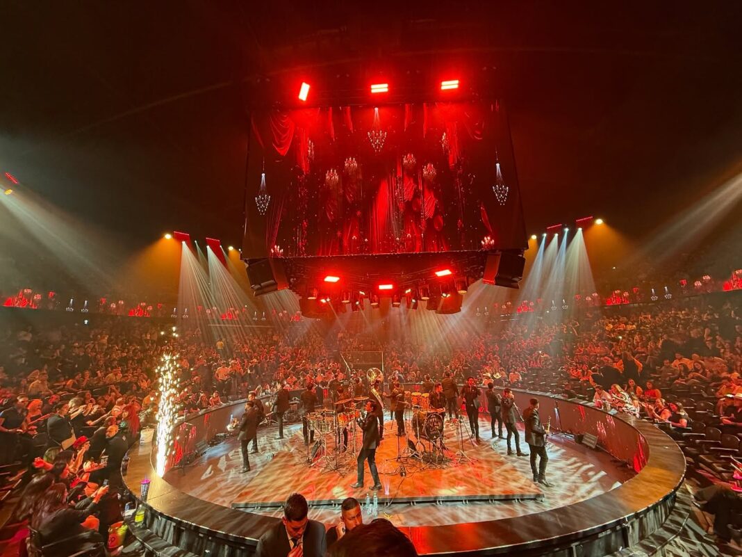 La Adictiva volvió al Domo Care con más de tres horas de repertorio continuo.