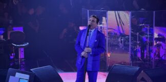 Con un redondel totalmente lleno, el "Gallito Feliz" demostró por qué sigue siendo una de las voces más impecables de la música en español.