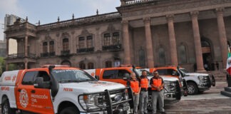 Elementos de Protección Civil del estado de Nuevo León.