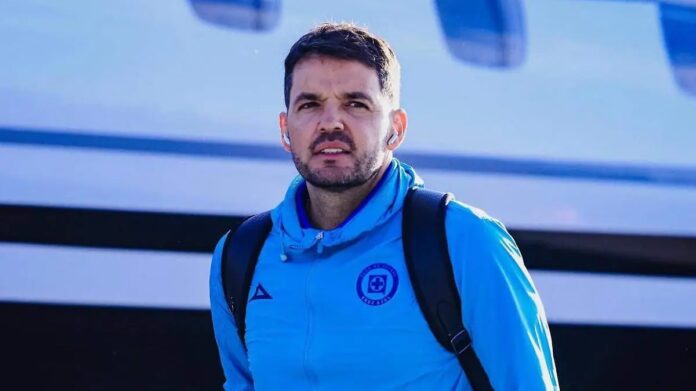 Nicolás Larcamón rompe el silencio tras salir de Cruz Azul