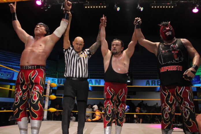 Los Infernales ganan tras despojar de la máscara a Hechicero