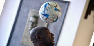 Cubano rompe récord mundial de toques de balón y supera marca mexicana