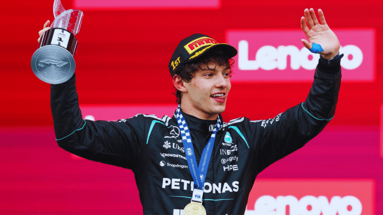 Andre Antonelli gana el GP de Canadá y Checo abandona la carrera