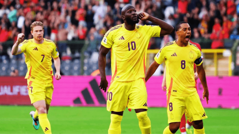 Lukaku y Courtois lideran lista de Bélgica rumbo a la Copa del Mundo