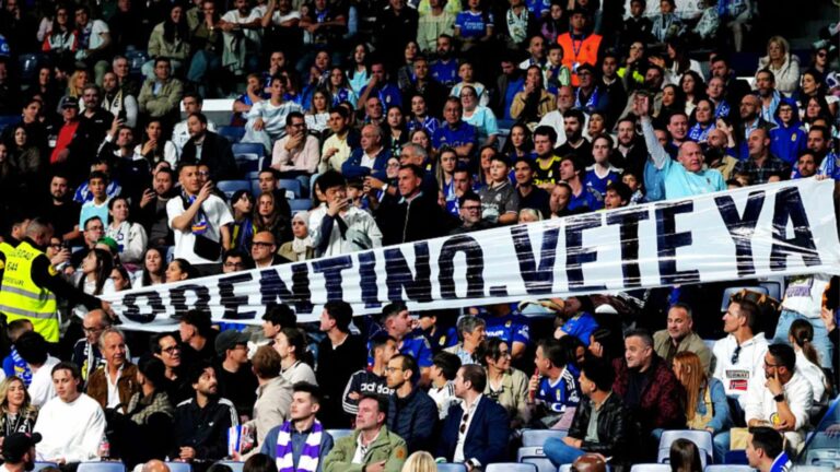 Aficionados del Madrid estallan contra Florentino tras mal temporada