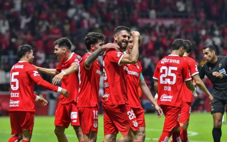 Toluca vence 4-0 a LAFC y jugará la Final ante Tigres