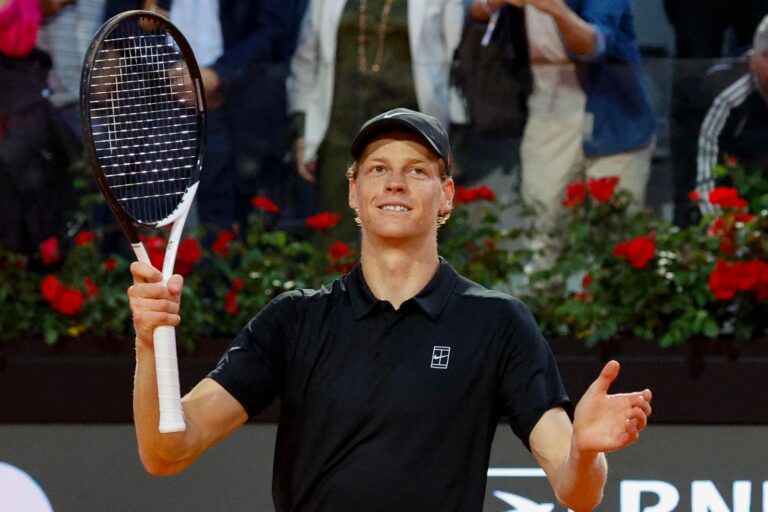 Jannik Sinner rompe marca de Federer y acecha récord histórico
