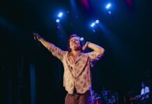 Diego Torres vuelve a MTY y pinta de “Color Esperanza” al GNP Seguros
