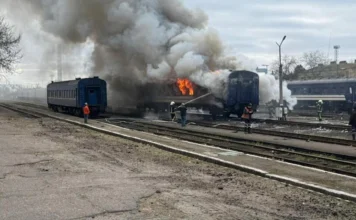 Ataque de drones contra tren ruso deja un muerto en Crimea