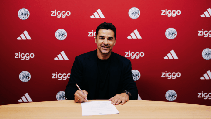 Míchel es el nuevo entrenador del Ajax por dos temporadas