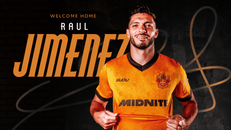 Wolverhampton anuncia el regreso de Raúl Jiménez por dos temporadas