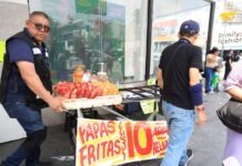 Monterrey realiza 42 decomisos a vendedores ambulantes