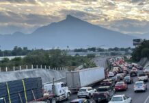 Tráfico en Monterrey genera pérdidas por casi 14 mil millones de pesos al año
