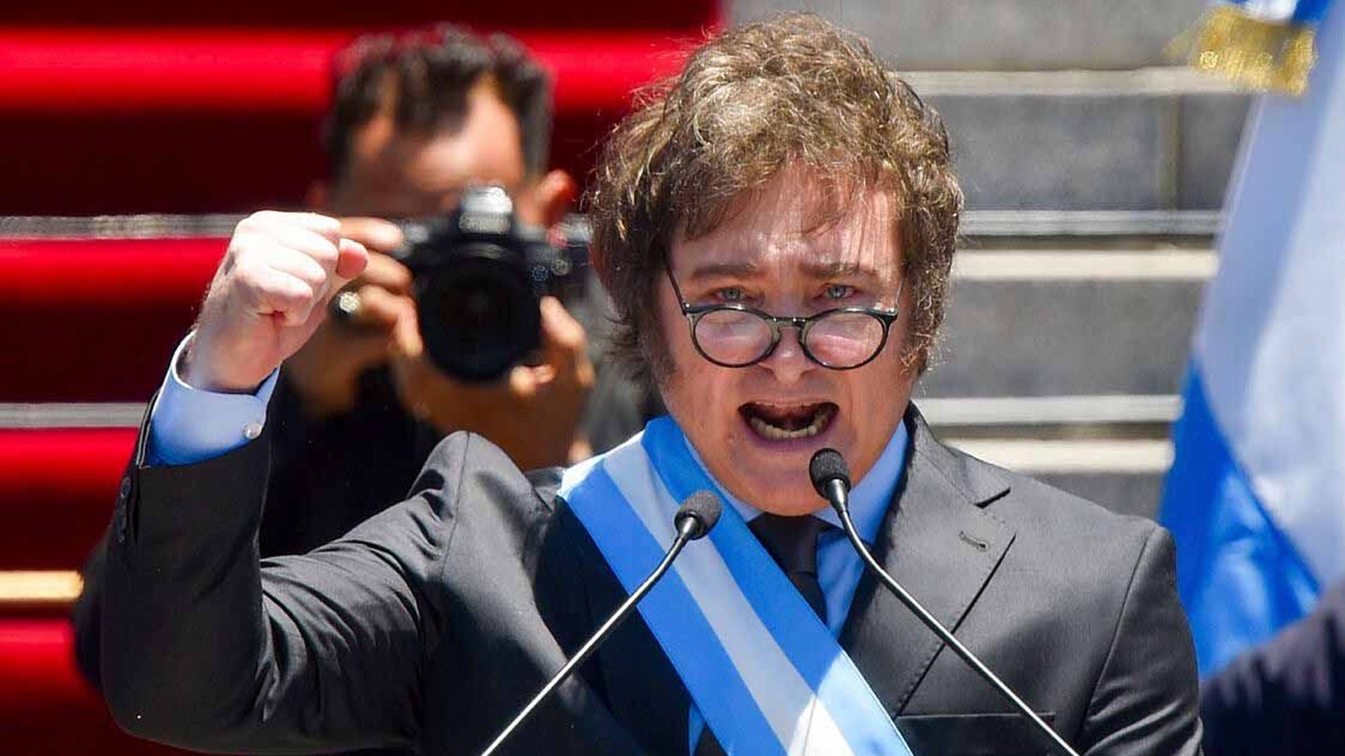 Milei enfrenta polémica internacional