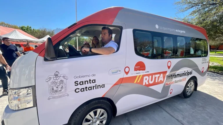 Santa Bus amplía apoyo gratuito a estudiantes de Santa Catarina