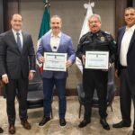 El Alcalde de Monterrey, Adrián de la Garza y autoridades de seguridad municipales y de la FIFA.